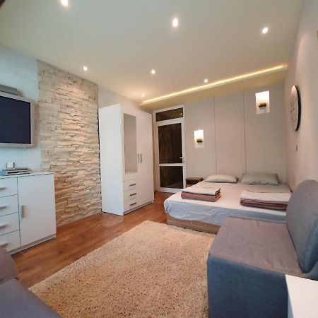 Apartment For You Varna Esterno foto
