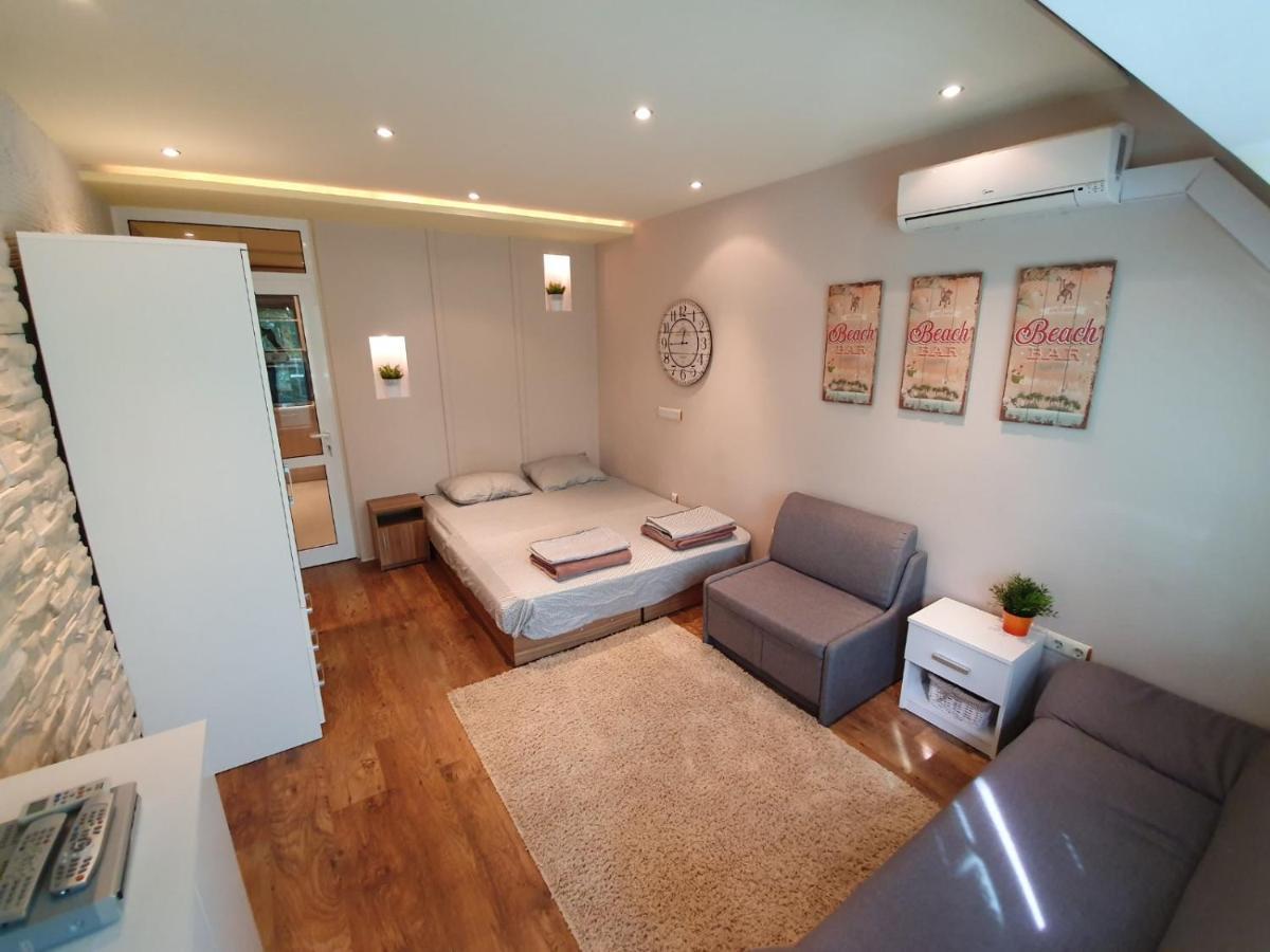 Apartment For You Varna Esterno foto