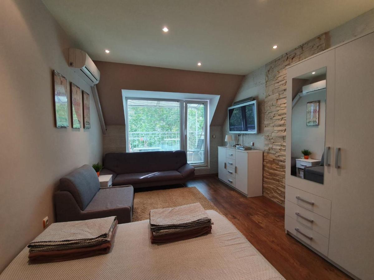 Apartment For You Varna Esterno foto
